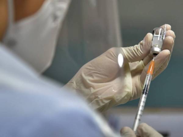 732,911 individu terima dos kedua vaksin setakat Sabtu