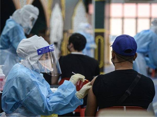 Kadar purata vaksinasi harian Malaysia atasi UK