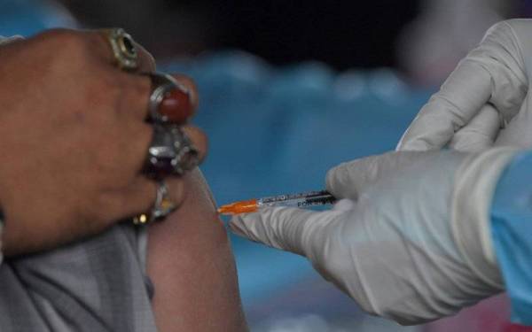 Lebih 235,000 penduduk Pahang belum daftar vaksin
