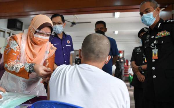 3,150 penghuni penjara di Terengganu divaksin