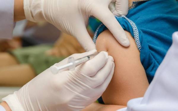 Sektor swasta juga mungkin diwajibkan ambil vaksin: Khairy