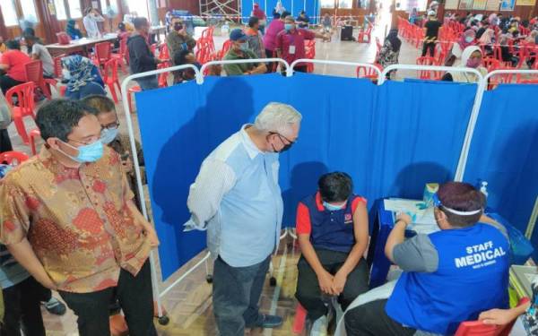 80 peratus pelajar Tanjong Karang terima dos pertama vaksin Covid-19