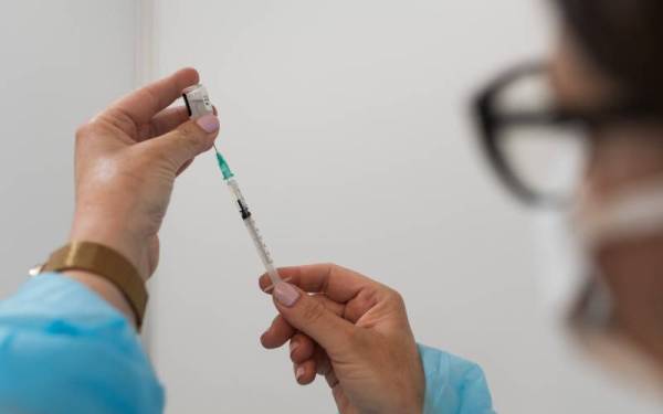 97.5 peratus guru lengkap vaksin Covid-19 setakat 31 Oktober