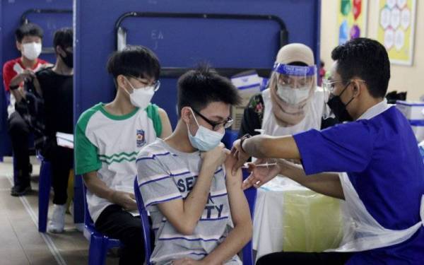 Lebih 2.73 juta populasi remaja di Malaysia lengkap vaksinasi