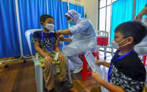 Lebih 970,000 kanak-kanak di Malaysia terima vaksin Covid-19